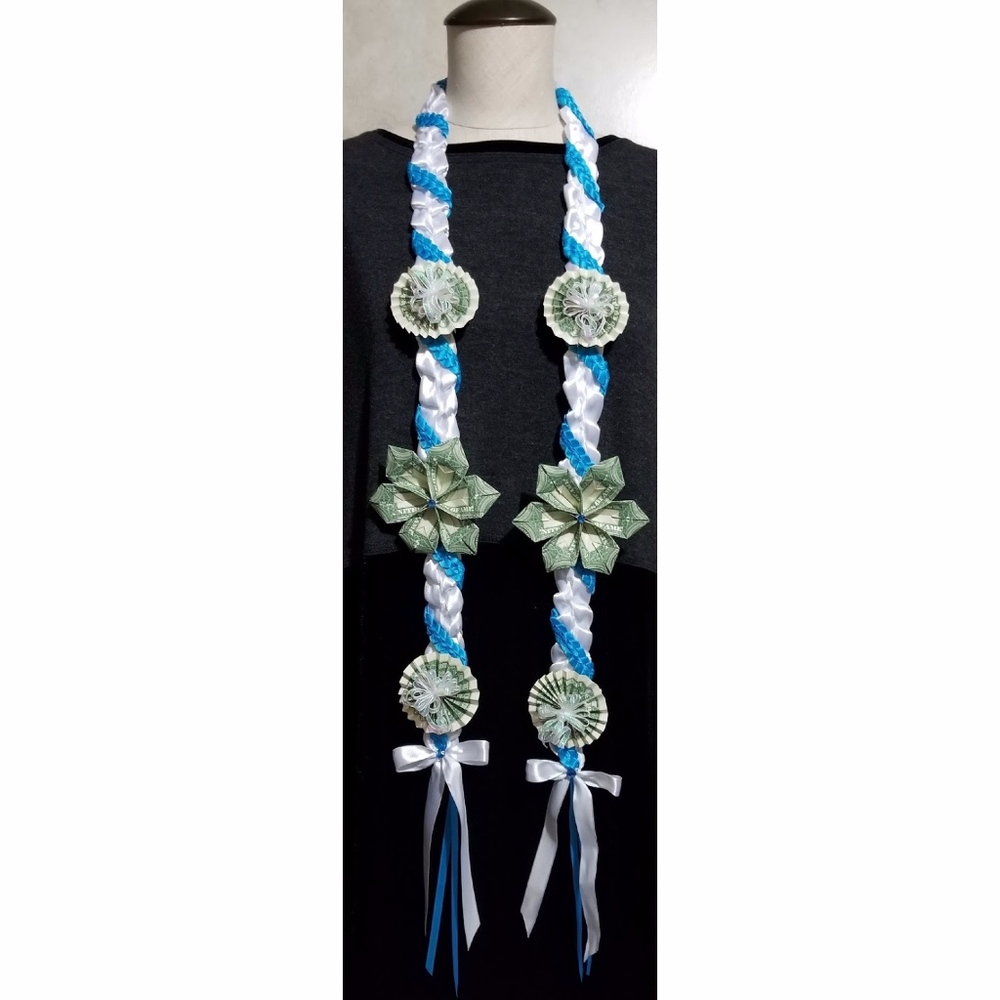 Money Ribbon Lei White & Turquoise w/ Money Flower